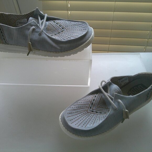 HEY  DUDE Wally Gray Chambray Slip On Shoes Mens 11 Lightweight Comfort Summer main image 6